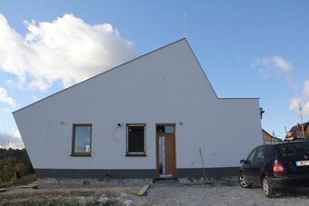 Nabízíme k prodeji rodinný dům, s dispozicií 6+kk, Býkovice 