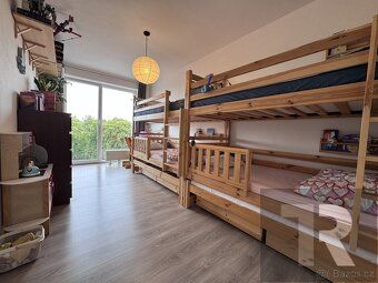 Nabízíme k prodeji byt o dispozici 3+kk s balkónem, garážový