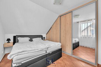 Ev.č. 01534 Nabízíme Vám k prodeji moderní rodinný dům o dis