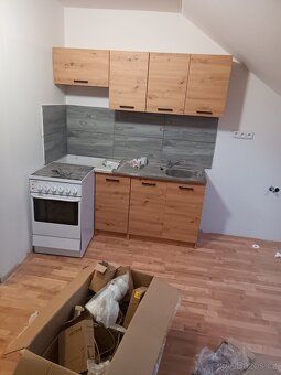 Pronajmu 2+1v Aši se zahrádkou Holý nájem 8 500,- Energie = 