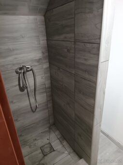 Pronajmu 2+1v Aši se zahrádkou Holý nájem 8 500,- Energie = 