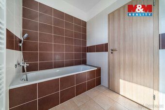 Nabízím dlouhodobý pronájem moderního bytu 2+KK o velikosti 