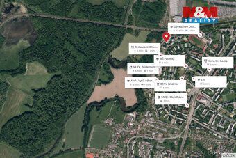 Výhledy nad koruny stromů, to Vám nabízí prostorný byt o plo