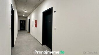 Ev.č. 100303 Moderní byt 1+kk s terasou, klimatizací a kompl