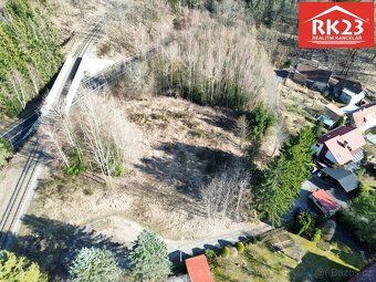 Ev.č. 02046 Prodej pozemku o velikosti 1 315 m² v Mariánskýc