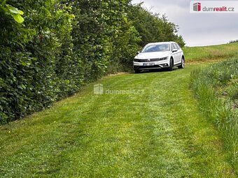 , prodej rekreačního pozemku o výměře 1035 m² v oblíbené čás