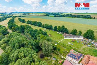 Nabízíme k prodeji dva navazující pozemky parc. č. 1077/1 a 