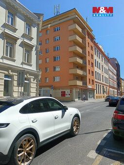 Nabízíme pronájem komerčního prostoru o výměře 60 m² v centr