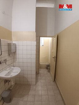Nabízíme k pronájmu komerční prostory o výměře 125 m² v ul. 