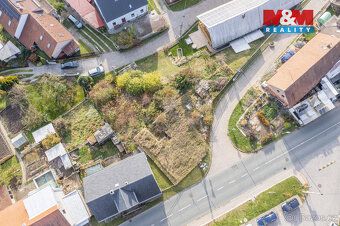 Nabízíme k prodeji svažitý stavební pozemek o rozloze 644 m²