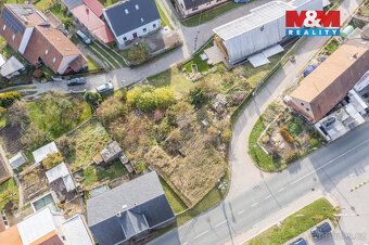 Nabízíme k prodeji svažitý stavební pozemek o rozloze 644 m²
