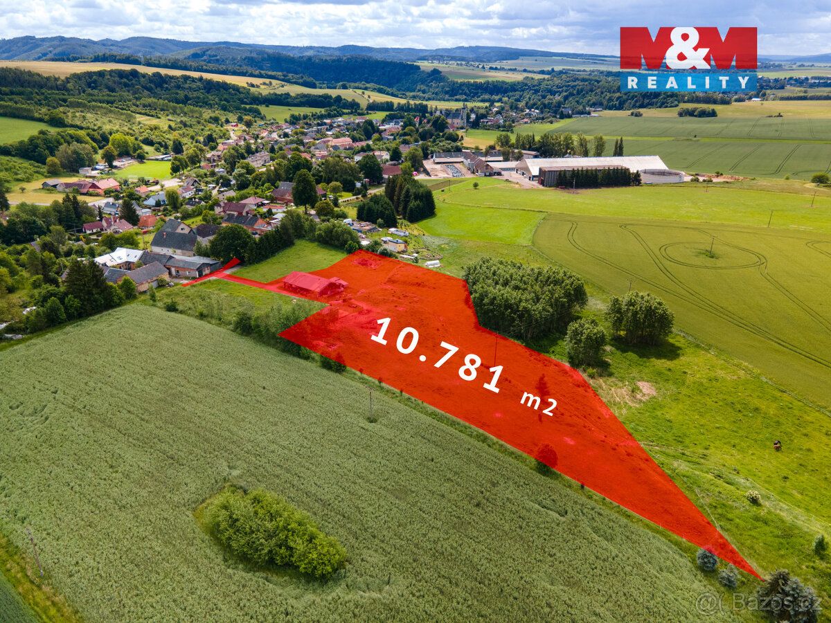 Nabízíme k prodeji soubor pozemků, o rozloze 10781 m², který