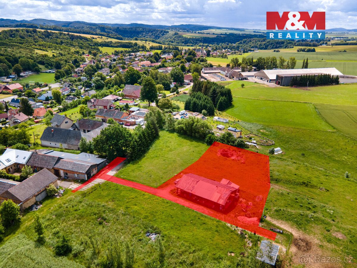 Nabízíme k prodeji soubor pozemků, o rozloze 10781 m², který