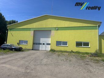Ev.č. 2026 Nabízíme k pronájmu moderní a plně vybavený komer