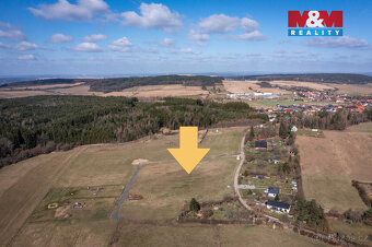 Nabízíme k prodeji pozemek o výměře 10 000 m² v obci Tymákov