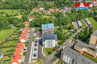 Nabízíme k pronájmu moderní byt 2+kk o užitné ploše 53 m², s
