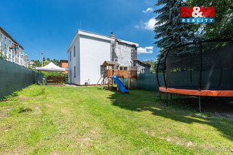 Nabízíme k prodeji zrekonstruovaný baťovský půldomek na ulic
