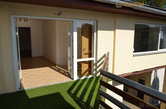 Ev.č. 01034 Prodej bytu s terasou o dispozici 5+1, 147 m2, u