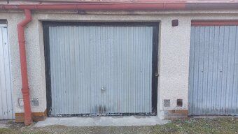 Prodám garáž v osobním vlastnictví o výměře 19 m² v klidné l