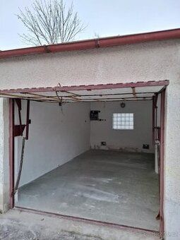 Prodám garáž v osobním vlastnictví o výměře 19 m² v klidné l