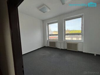 Pronájem kanceláře 20m2 v centru Mariánských Lázních. Společ