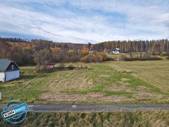 Nabízíme k prodeji unikátní pozemek o celkové ploše 1792 m²,