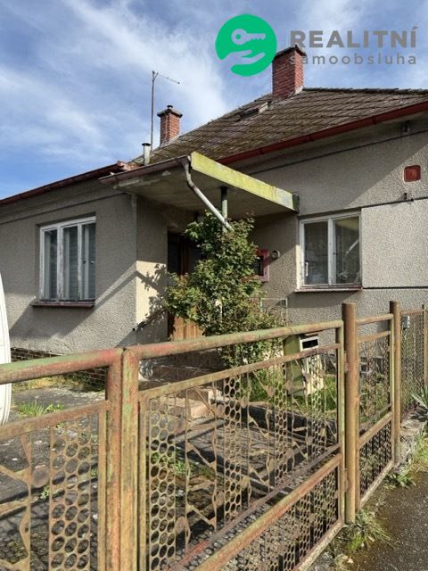 Nabízíme k prodeji rozlehlý pozemek o celkové výměře 2 171 m