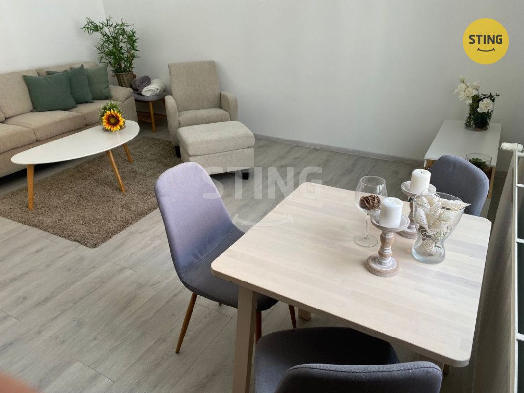 Nabízíme k pronájmu byt 2+kk v osobním vlastnictví o celkové