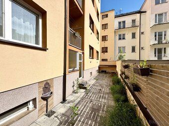 Hello, I offer for rent a very nice apartment of 2+ room arrangement