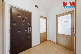 Nabízím k prodeji světlý byt o dispozici 2+1 v osobním vlast