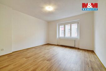 Nabízíme od 1. 7. 2026 k pronájmu ve 2. patře byt 3+1 o celk
