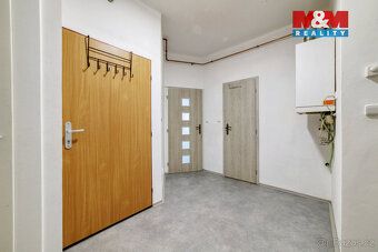 Nabízíme od 1. 7. 2026 k pronájmu ve 2. patře byt 3+1 o celk