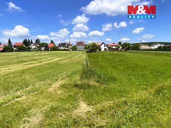 Nabízíme k prodeji komerční pozemek o rozloze 7766 m² v atra