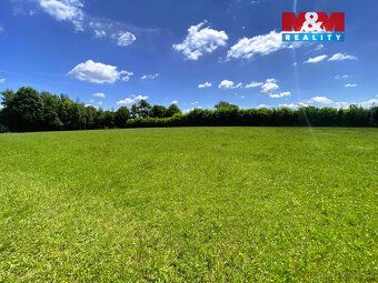 Nabízíme k prodeji komerční pozemek o rozloze 7766 m² v atra