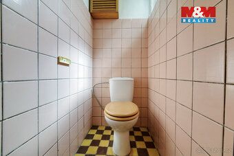 Nabízíme k pronájmu ve zvýšeném přízemí byt 1+kk o celkové p