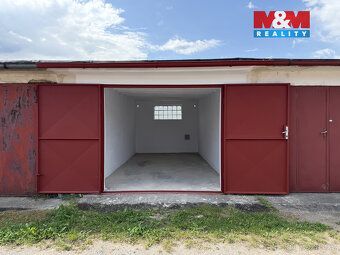 Nabízíme k prodeji garáž ve Valdicích u Jičína o výměře 18 m