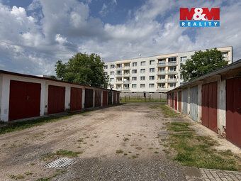 Nabízíme k prodeji garáž ve Valdicích u Jičína o výměře 18 m