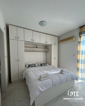 Budova se 6 apartmány a výhledem na moře, na jižní straně os