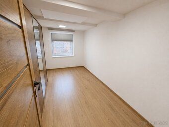 Pronájem mezonetového bytu 4+kk, 91 m², novostavba, parkován