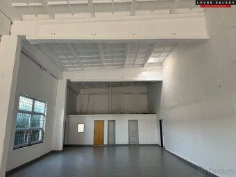 Nabízíme k pronájmu skladovou plochu o rozloze 450 m2 v Klad