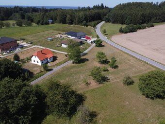 Nabízím k prodeji krásný, slunný, rovinatý, stavební pozemek