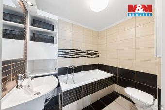 K prodeji nabízíme mezonetový byt s lodžií, klimatizací a mo