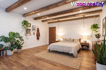 I am offering for sale an exceptional property located in the beautiful countryside of the Ore Mountains - former…