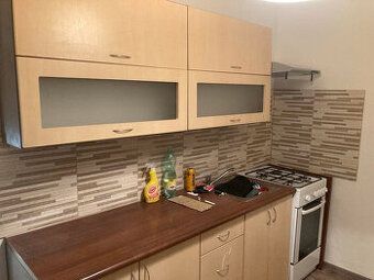 Nabízím k pronájmu světlý a útulný byt 1+1 v žádané lokalitě