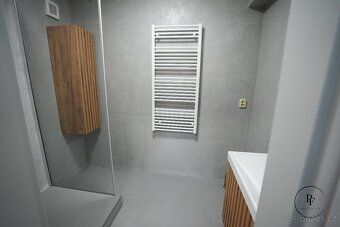K pronájmu nabízím prostorný byt 3+1 o podlahové ploše 87 m²