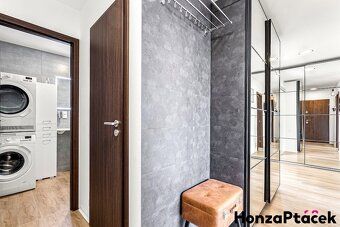 Ev.č. 15602 Nabízím k prodeji byt o dispozici 3+kk s lodžií 