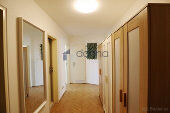 Nabízíme zařízený byt 2+1, o ploše 75m2, ve 3. patře cihlové