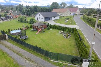 Nabízíme k prodeji zahradu o výměře 434 m², situovaný v klid