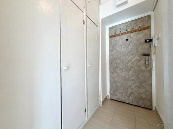 Pronájem pěkného bytu 1+1 o velikosti 30 m2 v Prostějově. Ce