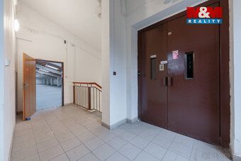 Nabízíme k prodeji ucelený komerční areál v centru města Nej